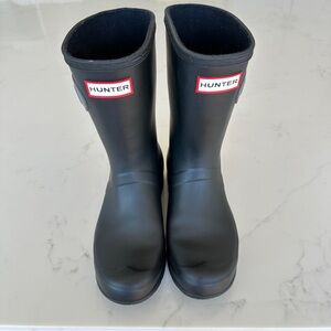 Hunter Original Short Rain Boots - Black, Women’s US Size 7 (Never Used)🌸☔️
